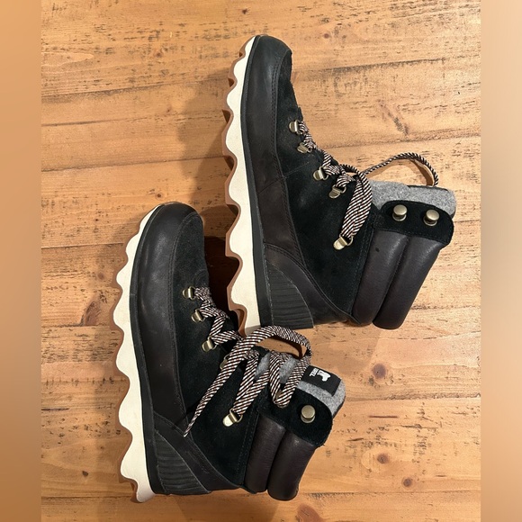 Sorel Women’s Kinetic Conquest Winter Boots - Picture 3 of 11